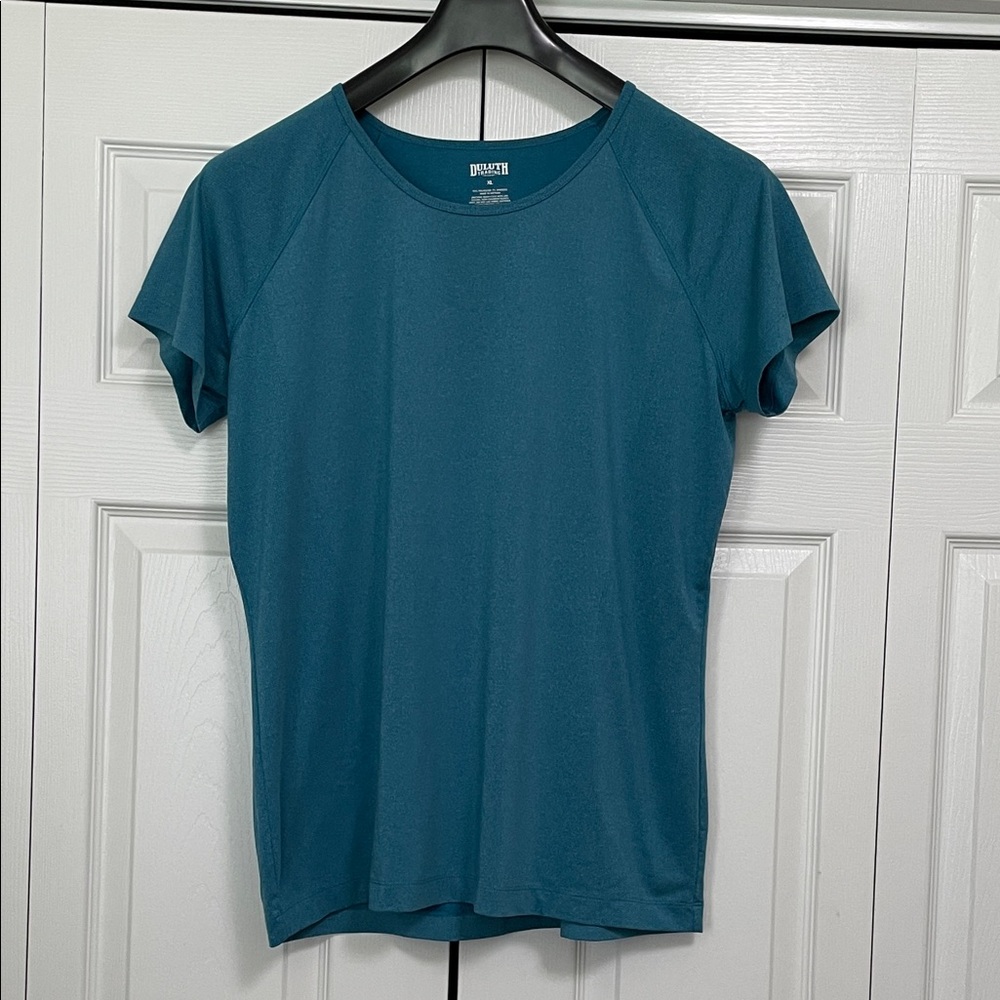 EUC Duluth trading. Teal short sleeve shirt. XL